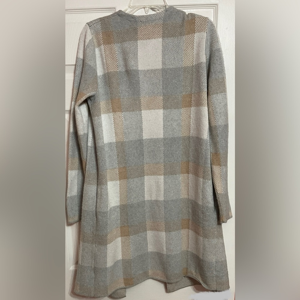 Sweater - Picture 2 of 8